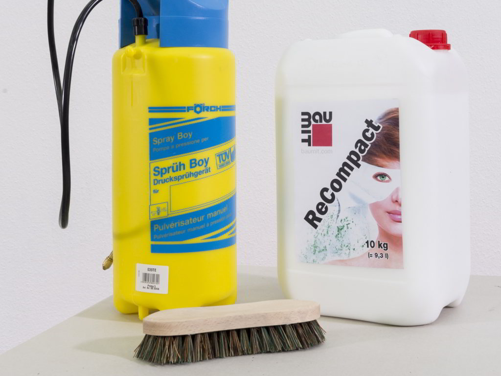 Obnova fasády - pieskujúci povrch