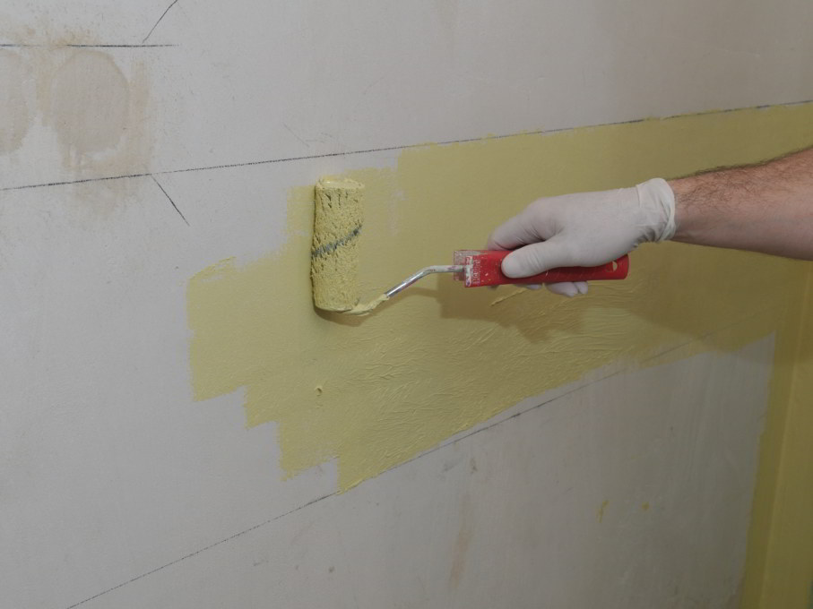 Izolačný náter pod obklad