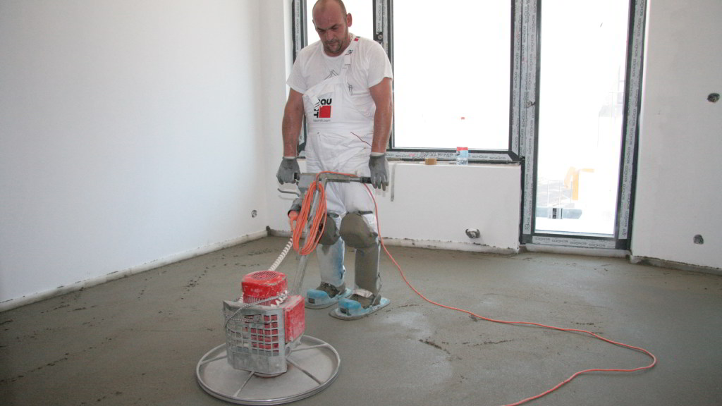 Cementový poter so strojným hladením povrchu