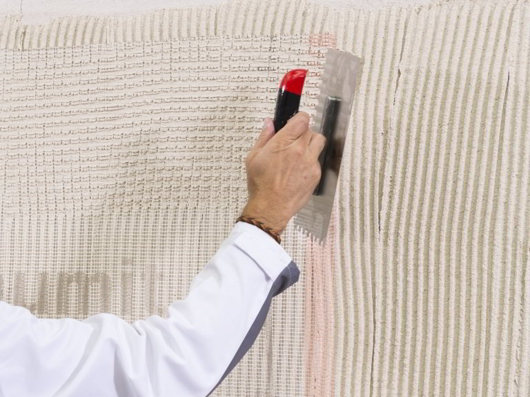 Prestierkovanie fasády